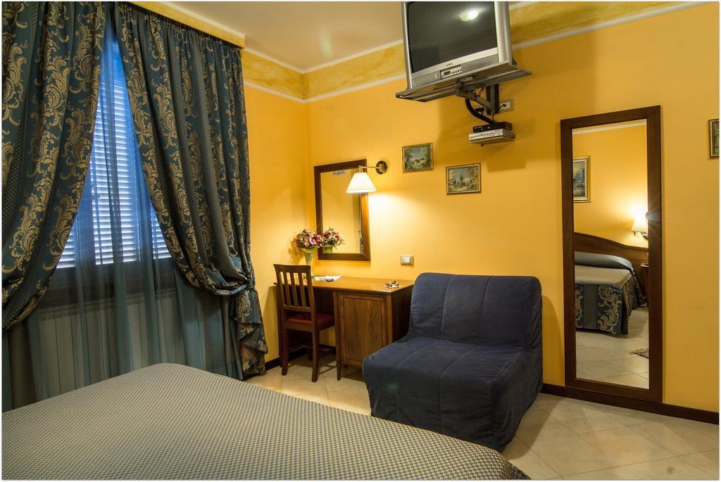 B&B Degli Amici ชัมปีโน ห้อง รูปภาพ